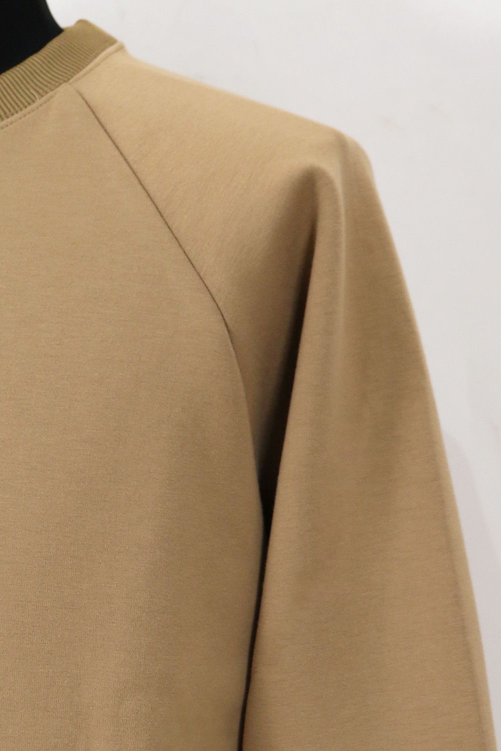RAZOR CUT EMB SWEAT / レーザーカット エンブロイダリー スウェット