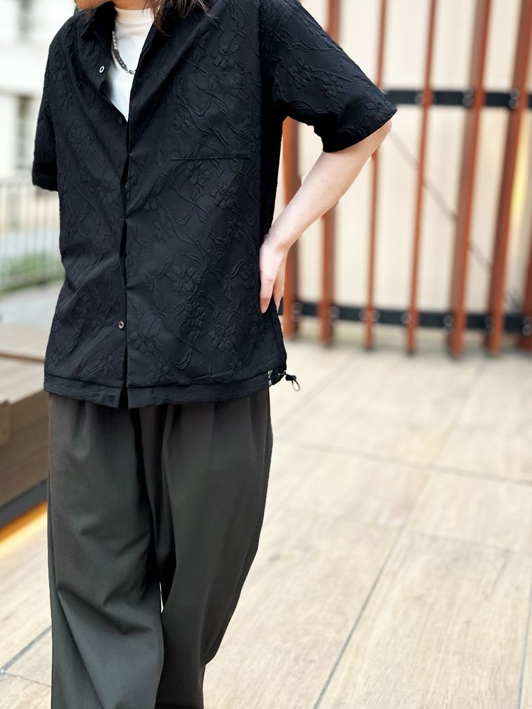 meagratia | Embossing S/S open collar SH STYLE