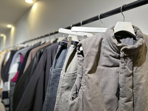 本日発売のN.HOOLYWOODの新作のおすすめパンツ、重厚感のあるヴィンテージの風合い、冬のブーツに合わせたい微フレアシルエットand more...