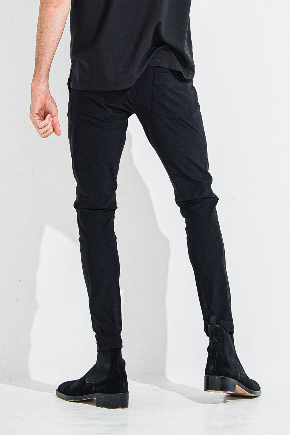 よく見る「芸能人が愛用 RESOUND CLOTHING - CHRIS EASY TUCK PANTS / クリス イージー パンツ