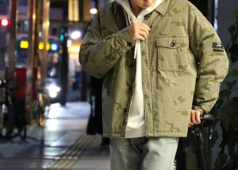 軽量アウターとしてもおすすめのCPOシャツ、限定のREBEL FABRIC BY UNDERCOVER＆ARCHIVEコレクションの両アイテムを着用したおすすめスタイル