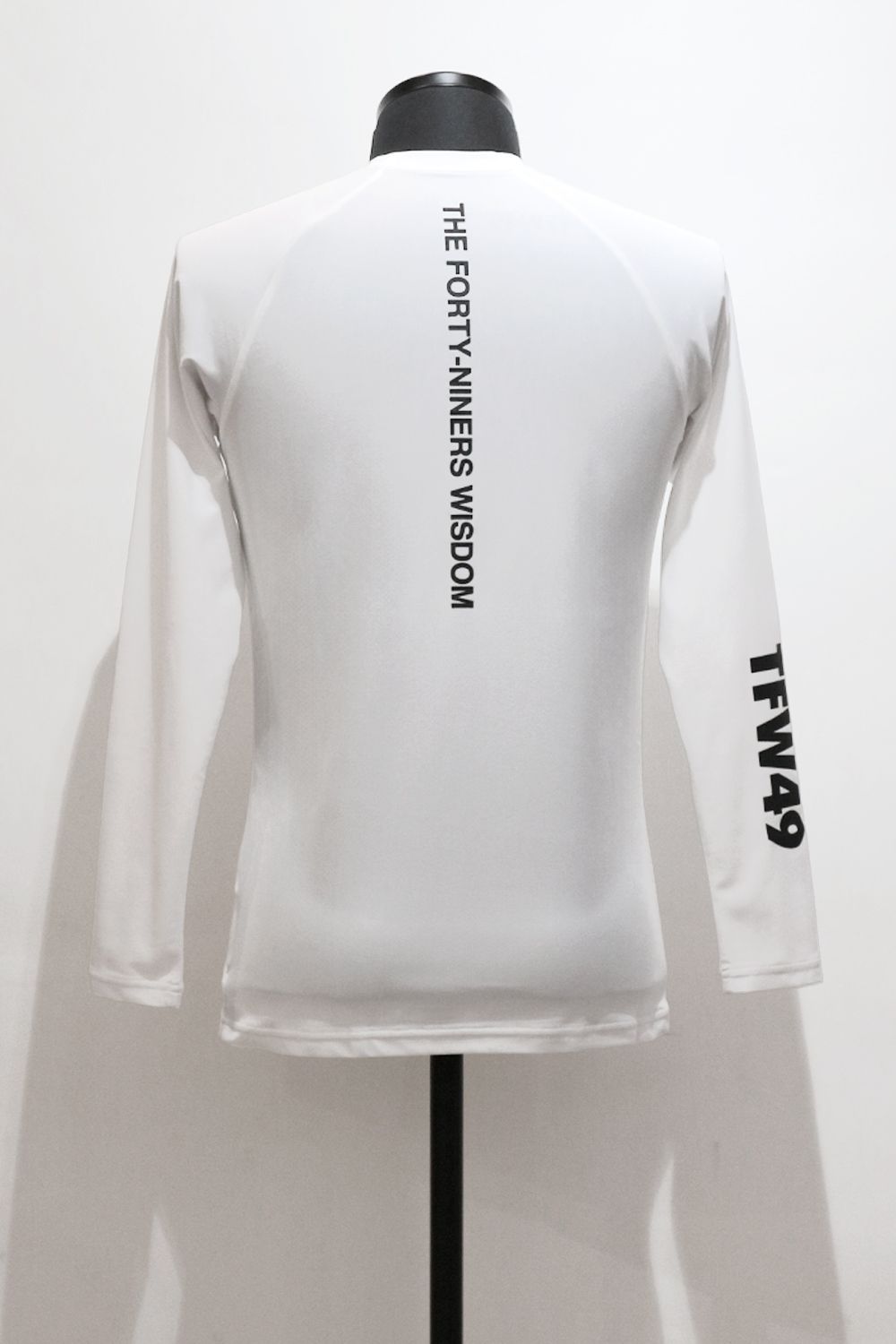 TFW49＞夏のゴルフなどに、おすすめの新作モックネックTシャツ