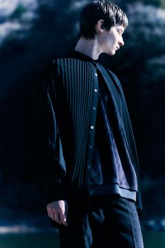 Asymmetry pleats shirt  / アシンメトリー プリーツ シャツ