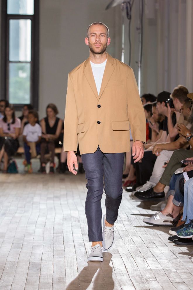 2018 SPRING & SUMMER COLLECTION