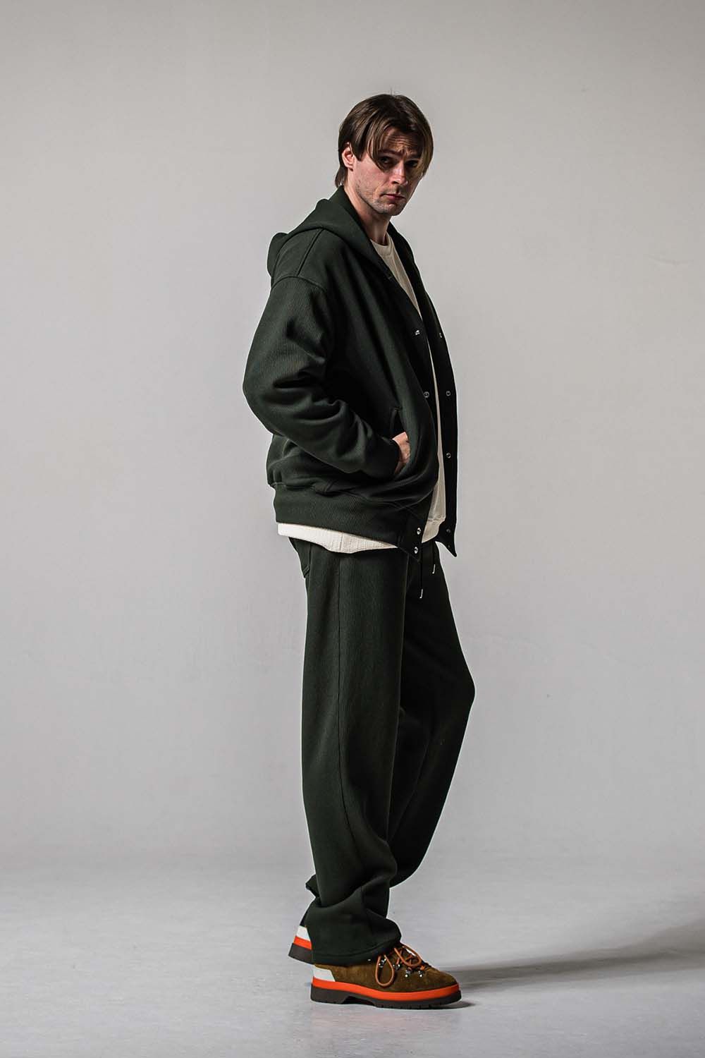 AZE WIDE TUCK PANTS / 畔編み ワイドタックパンツ