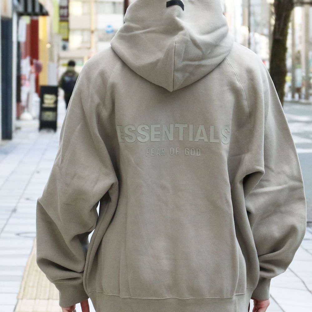 ESSENTIALS PULLOVER HOODIEスタイル♪ | laid-back
