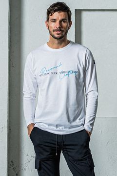 RESOUND CLOTHING_styling