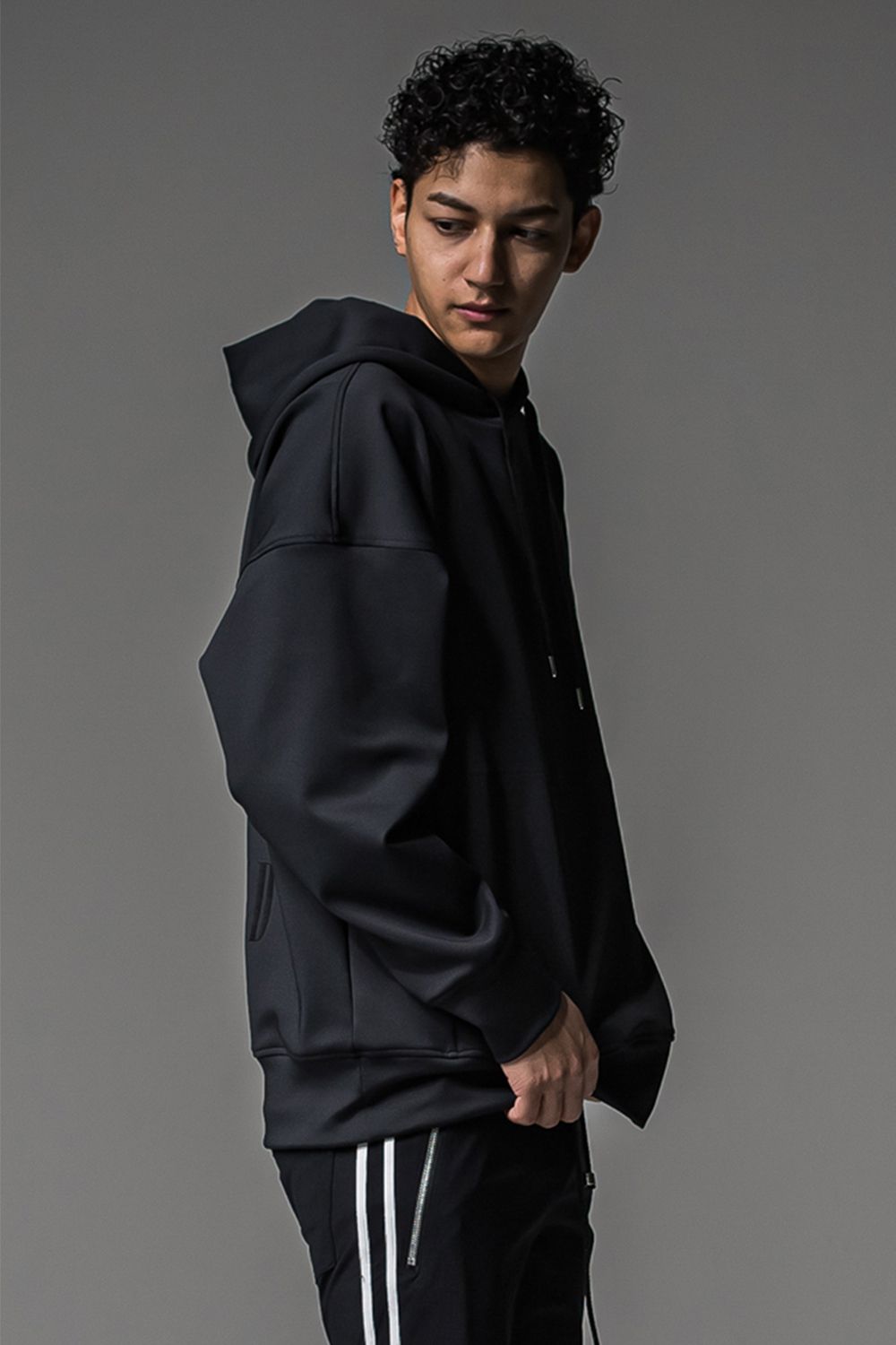 BACK ID LOOSE HOODIE / バックロゴ ルーズフーディー