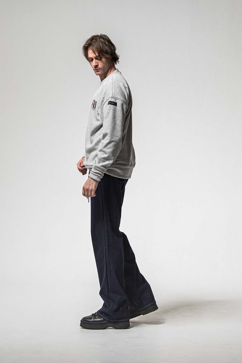 FRIDAY STANDARD LOGO VELOURS FLEECE TRAINER / フライデー スタンダードロゴ ベロア フリース トレーナー
