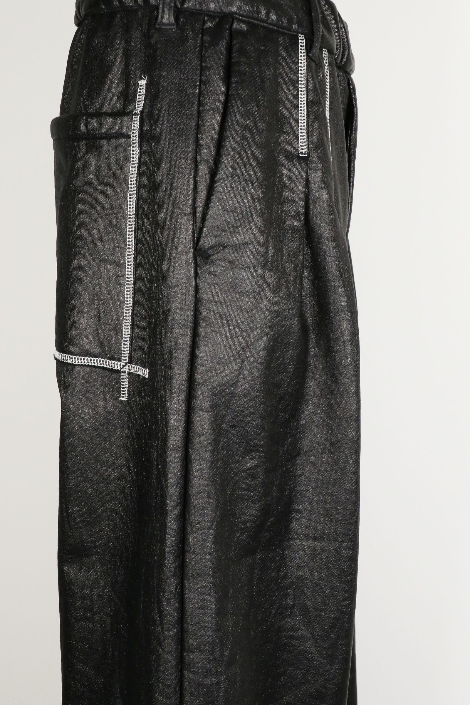 Leather like sweater PT / レザー ライク スウェットパンツ