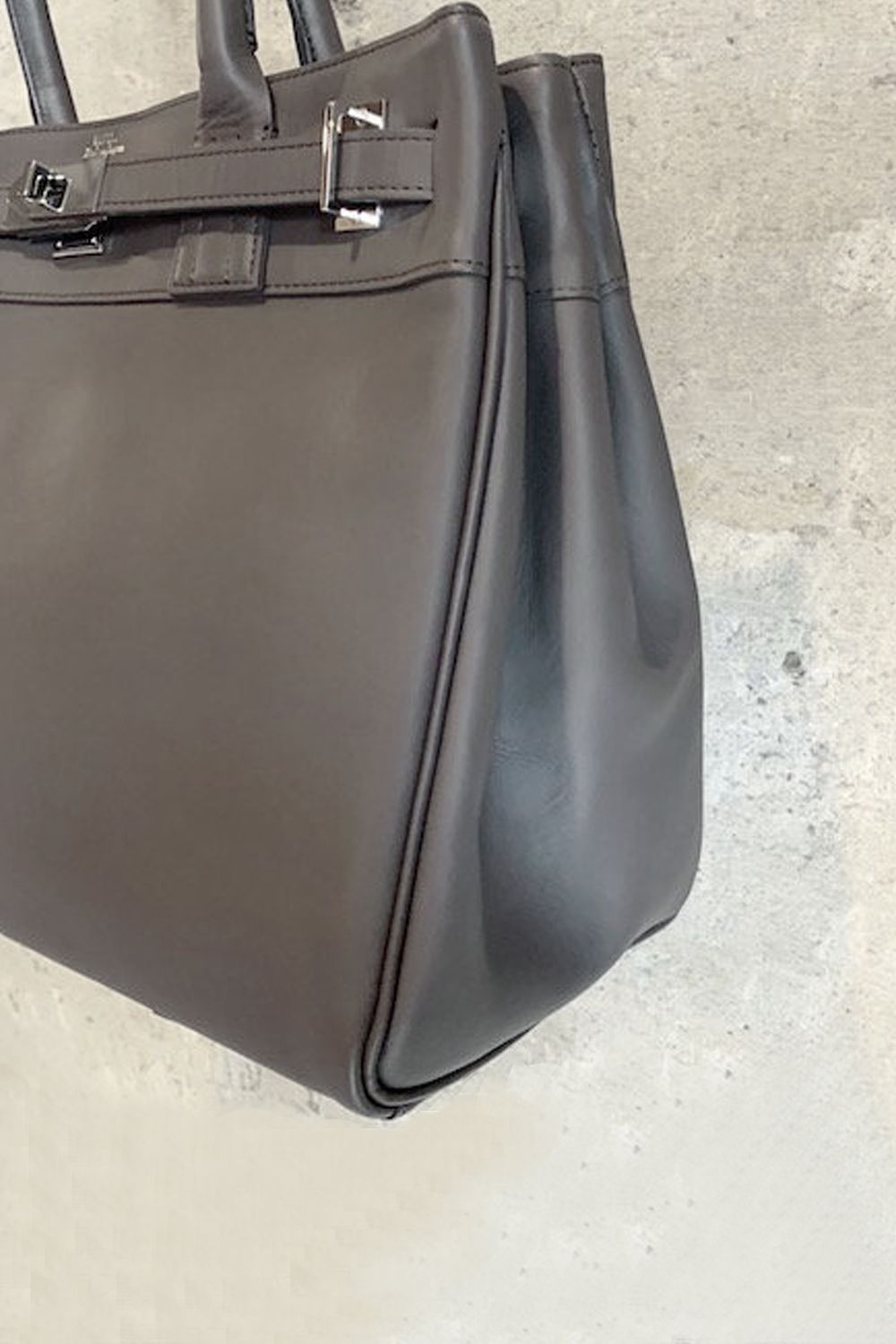 TOTE(M) GREY × GOLD METAL - SMOOTH LEATHER / トート(M)