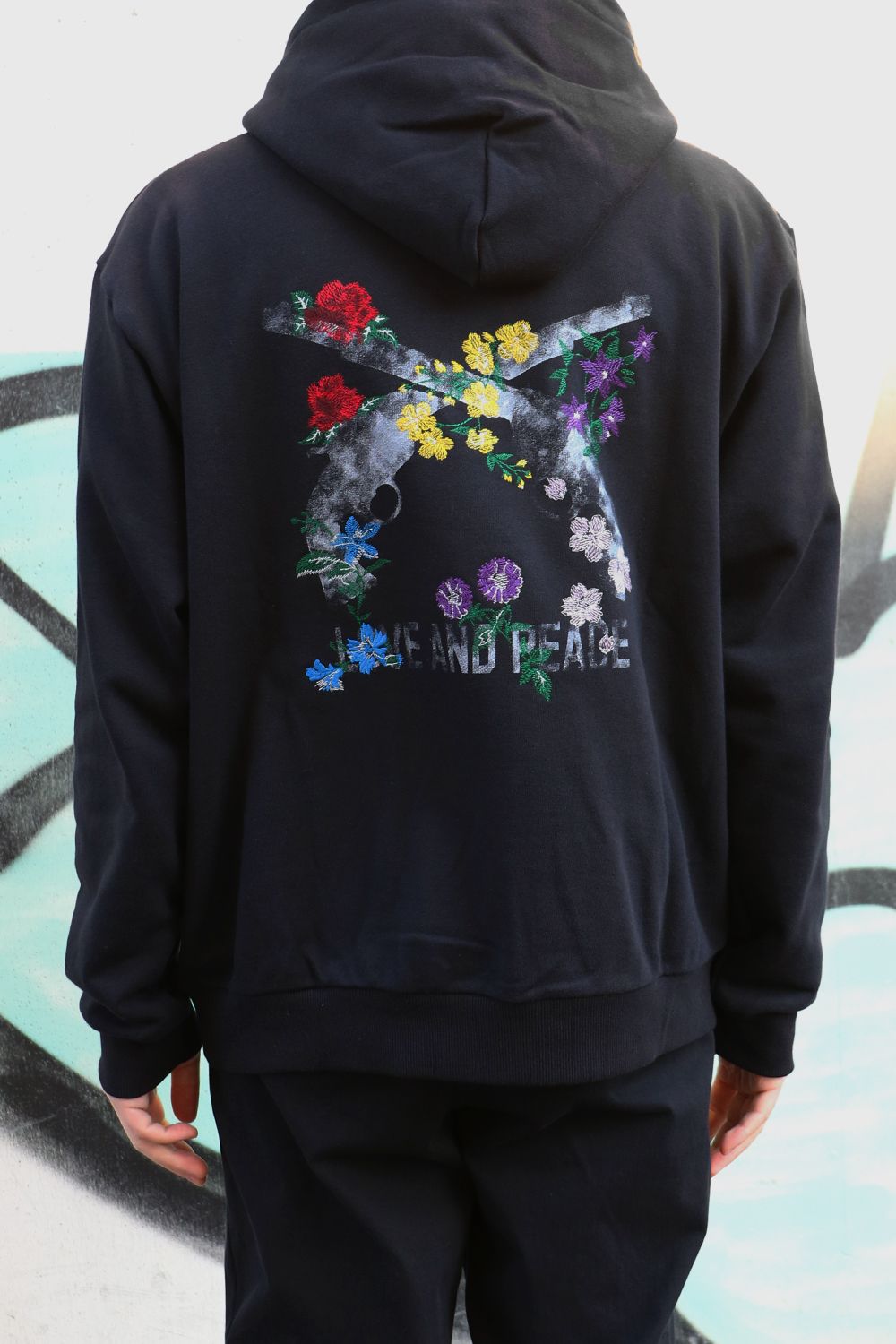 FLOWER CROSSGUN HOODIE / フラワー クロスガン フーディー