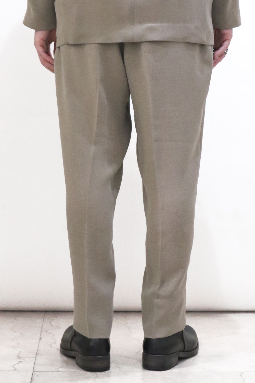 MELANGE TWILL SHIRRING TROUSERS / メランジ ツイル シャーリング トラウザーズ