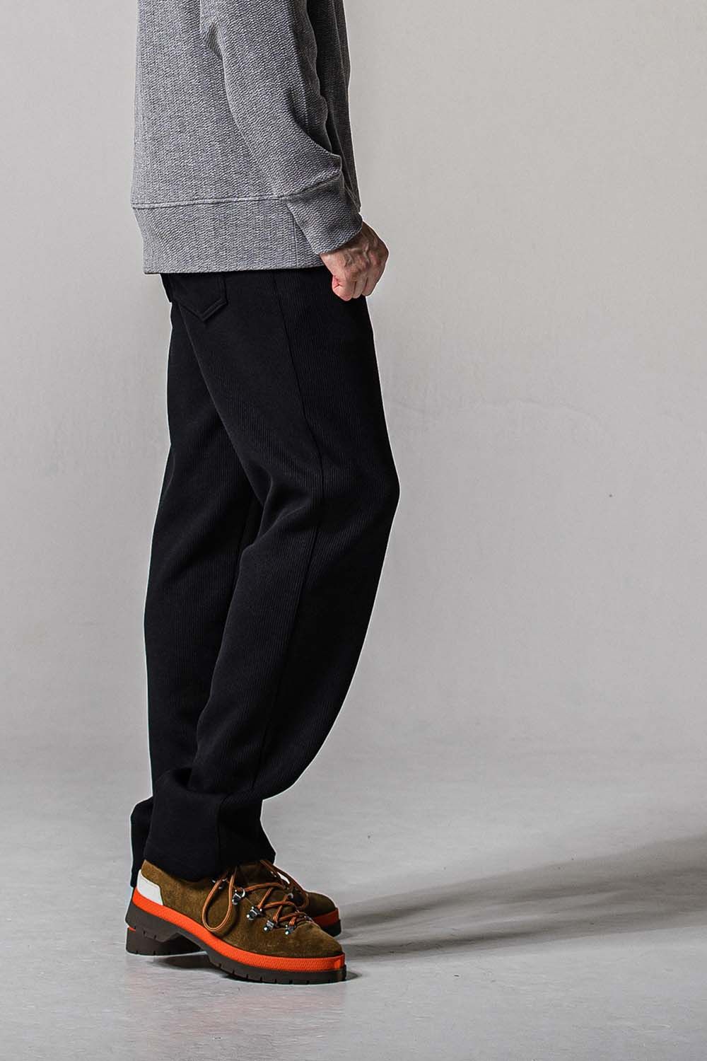 AZE WIDE TUCK PANTS / 畔編み ワイドタックパンツ