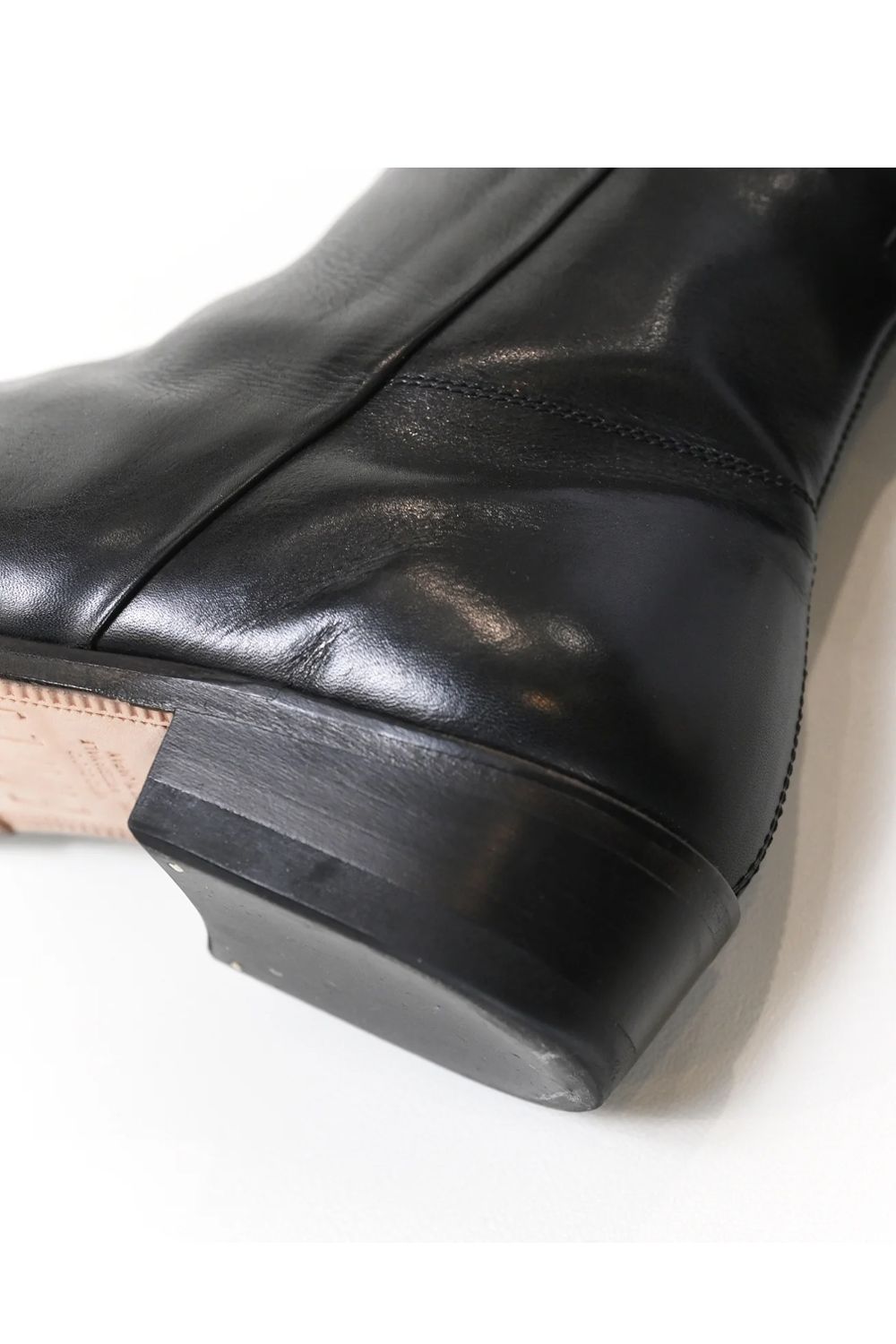 Side zip boots