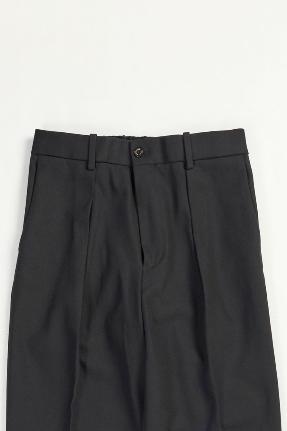 MARKAWARE - ORGANIC COTTON SURVIVAL CLOTH ONE TUCK TAPERED