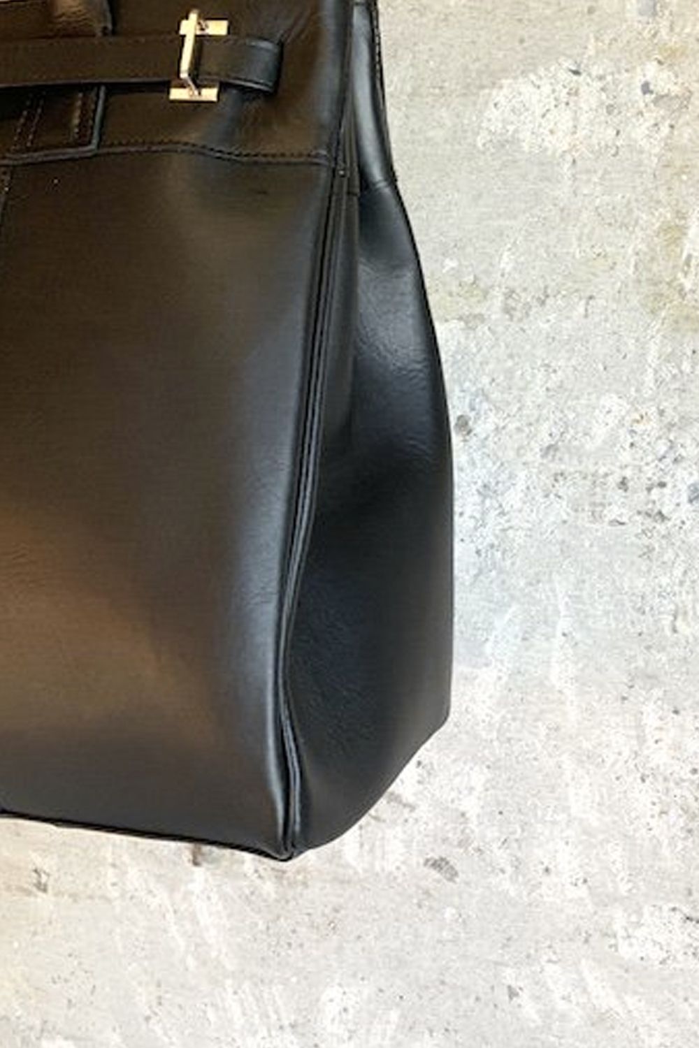 TOTE(M) BLACK × GOLD METAL - SMOOTH LEATHER