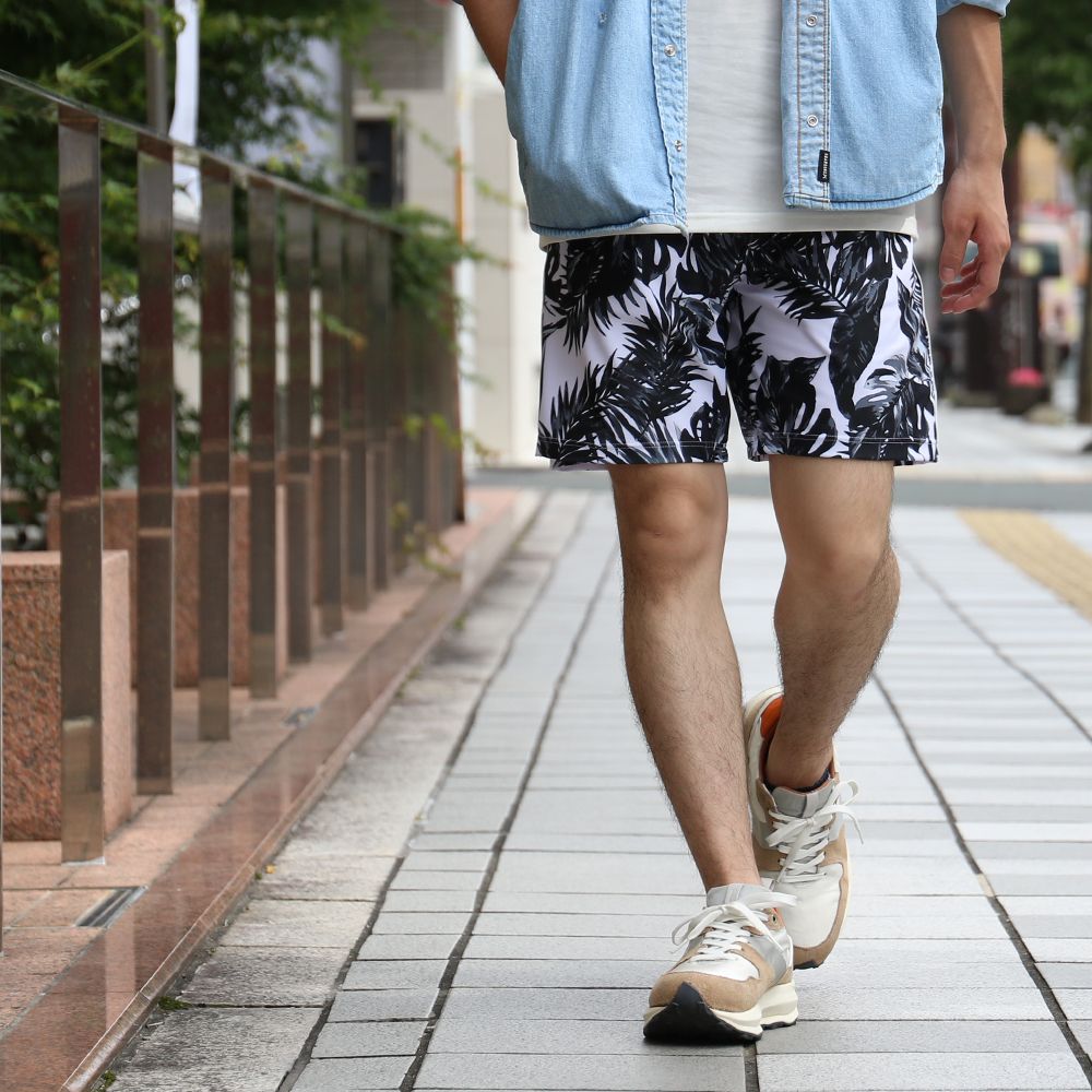 RESOUND CLOTHING、夏の雰囲気漂う高機能ラッシュガードショートパンツのおすすめスタイル