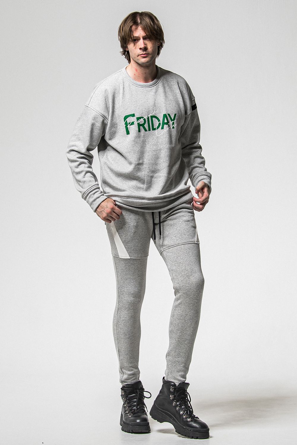 FRIDAY OLD LOGO VELOURS FLEECE TRINER / FRIDAYコラボ オールドロゴ 裏ベロアフリーストレーナー