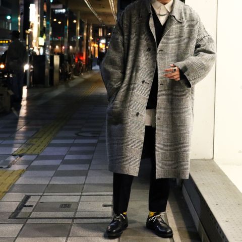 N.HOOLYWOOD 冬の重ね着スタイルにもおすすめ、厚手であたたかくベーシックに使いやすいニットカーディガンのスタイル
