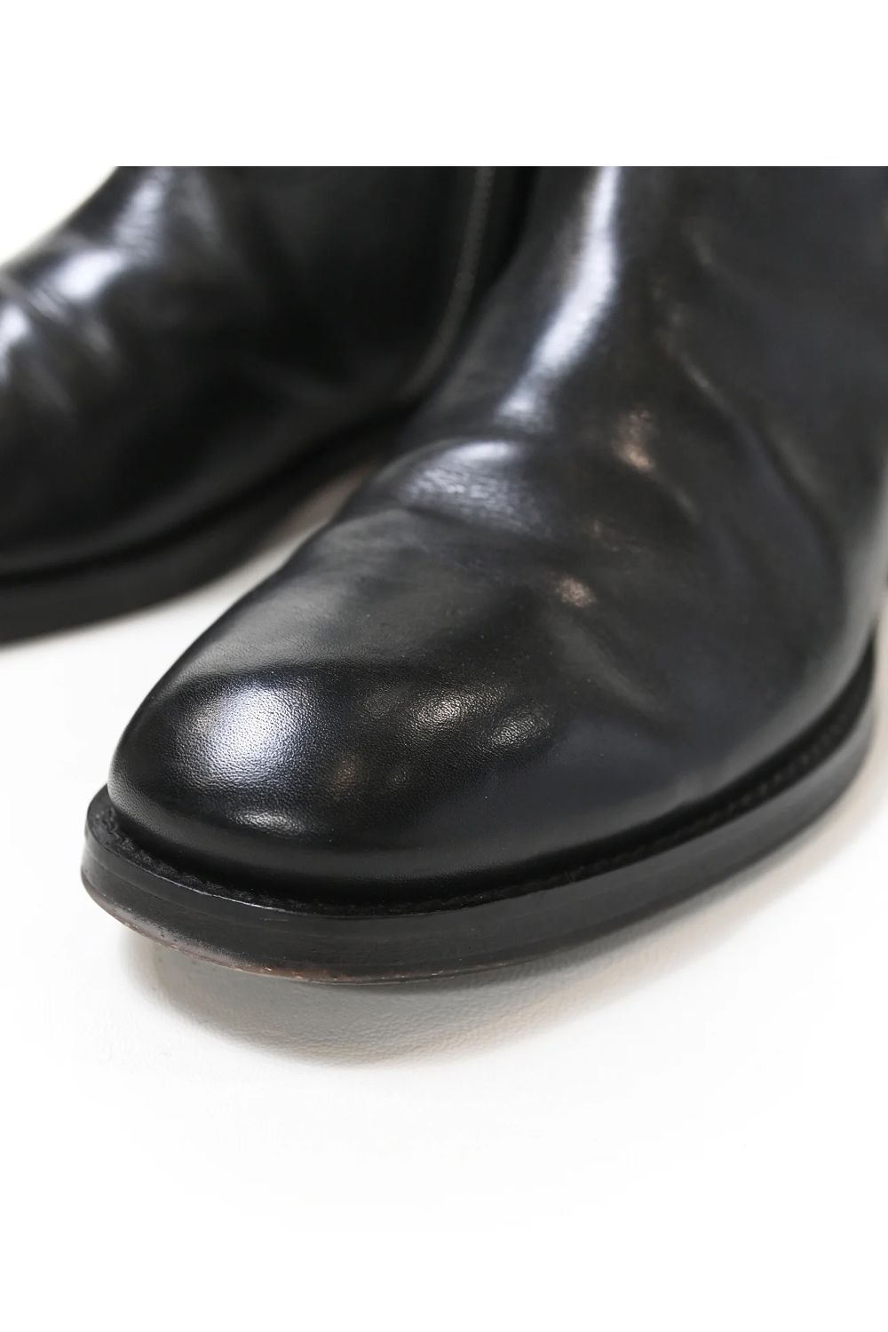 Side zip boots