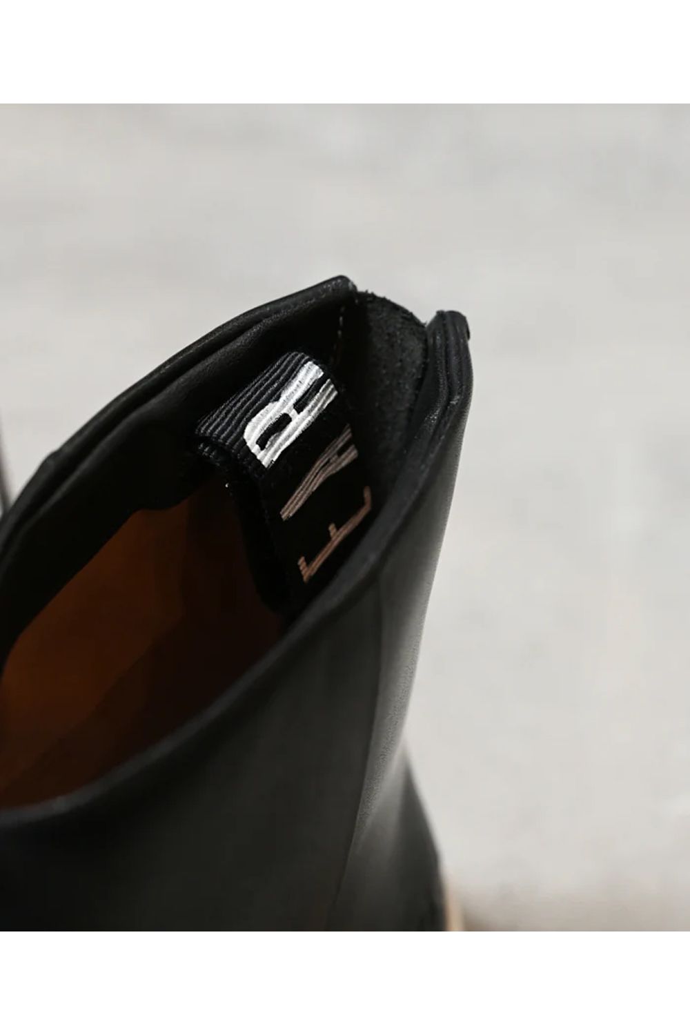 Back zip sneaker boots / バックジップ スニーカーブーツ