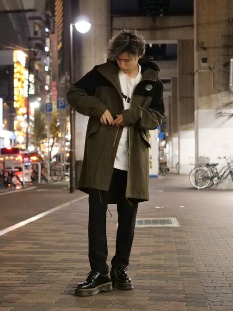 こなれた大人は「トレンドのART」を普段の装いに