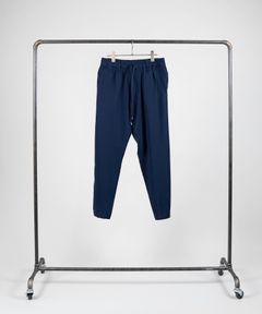 大人の上品さを持ち合わせたまま、程よくカジュアルに