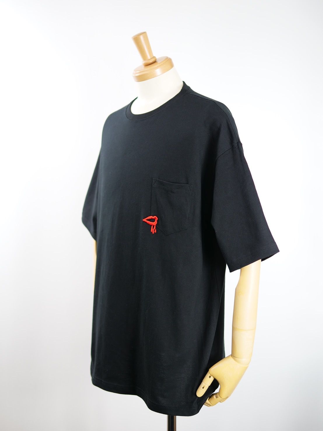 【3D刺繍】LANDER BLUE オリジナル /  BLACK / ブラック / マリリンモンローキスマーク / ビックシルエット / 1ポケTシャツ