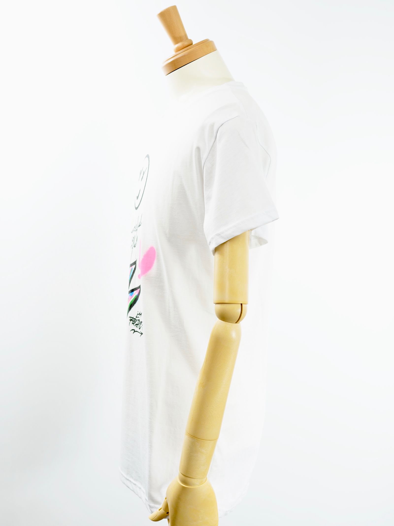 【イタリアのアートブランド】WONDERFUL LIFE /  Tシャツ / WHITE /  TR213M / AIR BRUSH  / MADE IN ITALY