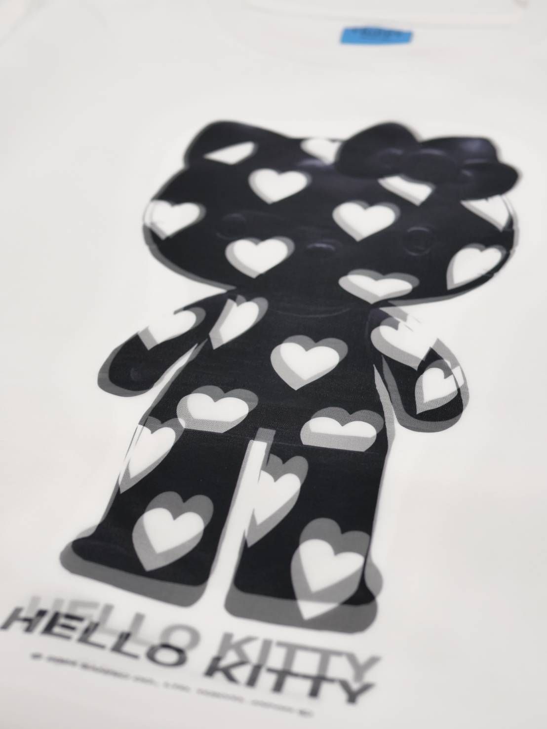 【3Dハローキティデザイン】TR-028  アートTシャツ / サンリオコラボ / WHITE / ユニセックス