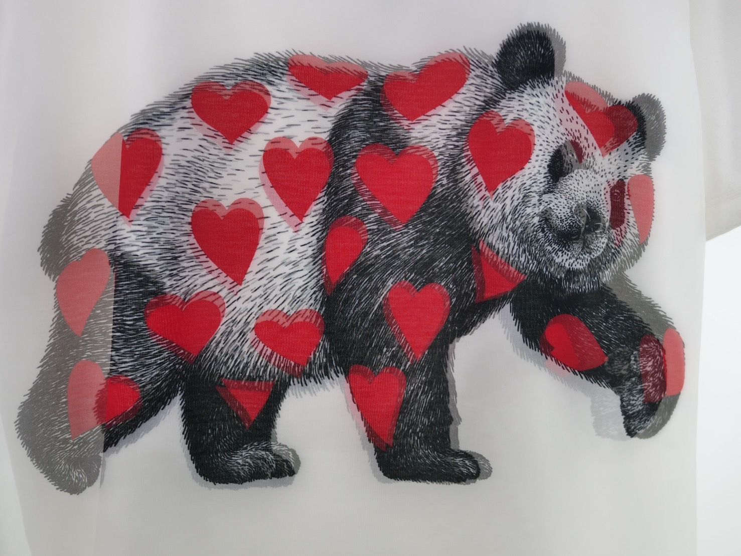 【3DアートTシャツ】RED LIST PANDA TR-004 /  ハートパンダ   / アートブランド / Art Tシャツ / WHITE / トロンプルイユファッション / ユニセックス