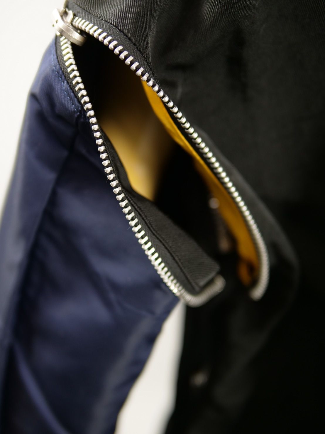 【4つのスタイルが楽しめる】 リバーシブル MA-1  4WAY/ BLACK ブラック /   フライトジャケット  B-15 後継モデル / ナイロン 100%  / UNISEX  ユニセックス