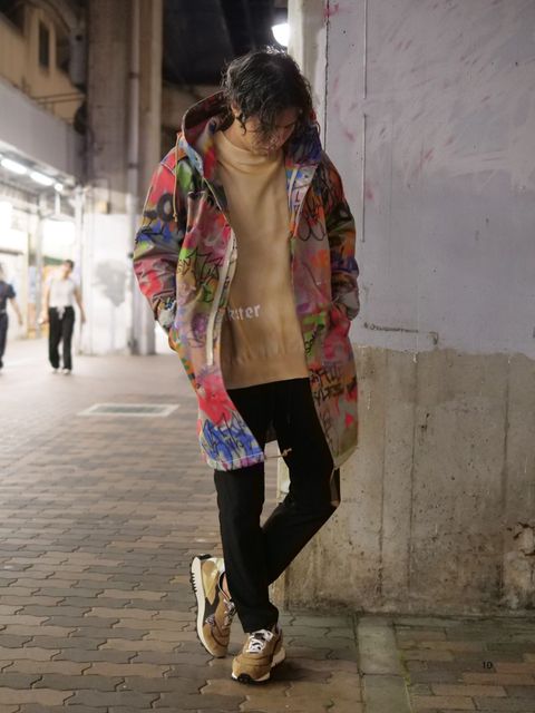 色彩をまとう大人のYラインコーデ｜モッズコートを主役にした秋冬スタイル