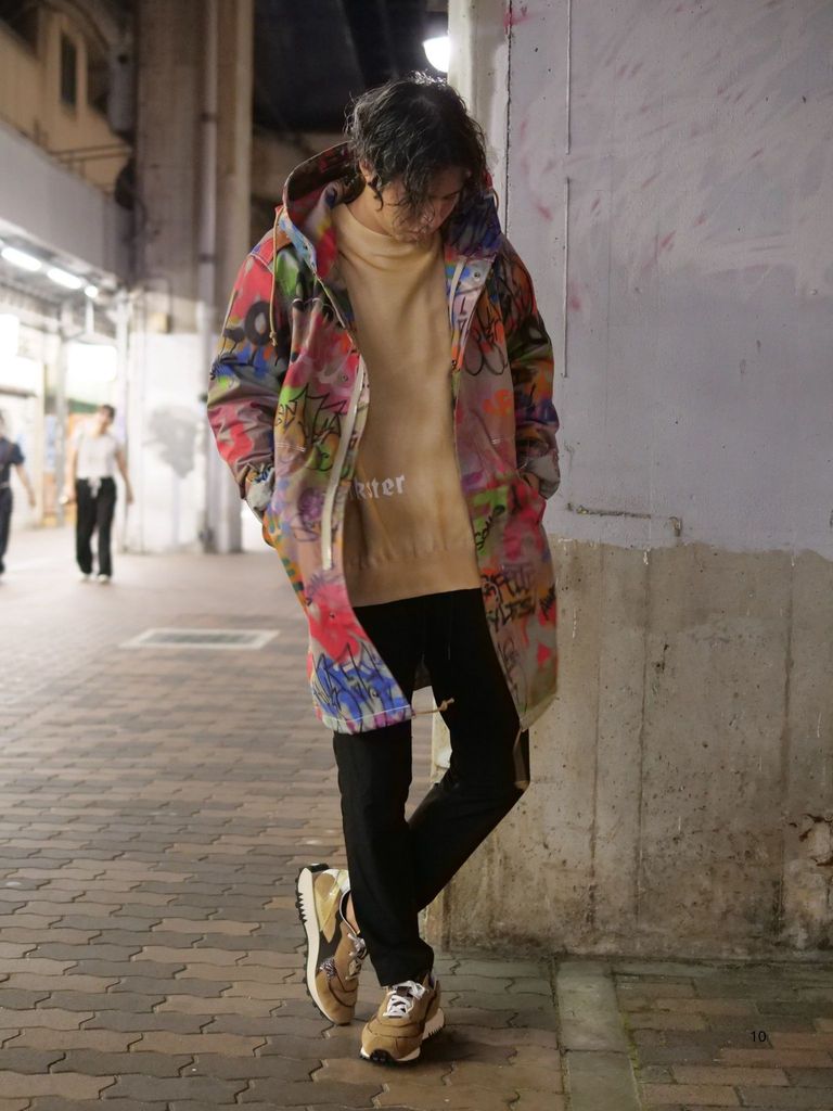 色彩をまとう大人のYラインコーデ｜モッズコートを主役にした秋冬スタイル