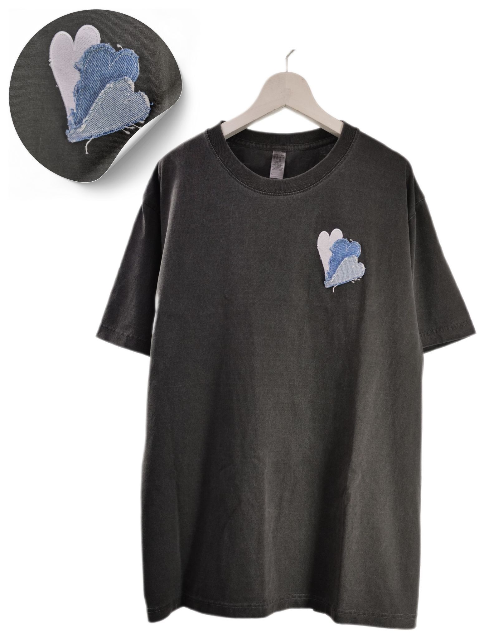 【ハートデザイン】 刺繍Tシャツ / 6.6オンス / ガーメントダイ / Vintage Black / ヘヴィウエイト / シンプルTシャツ / 1ポイントデザイン