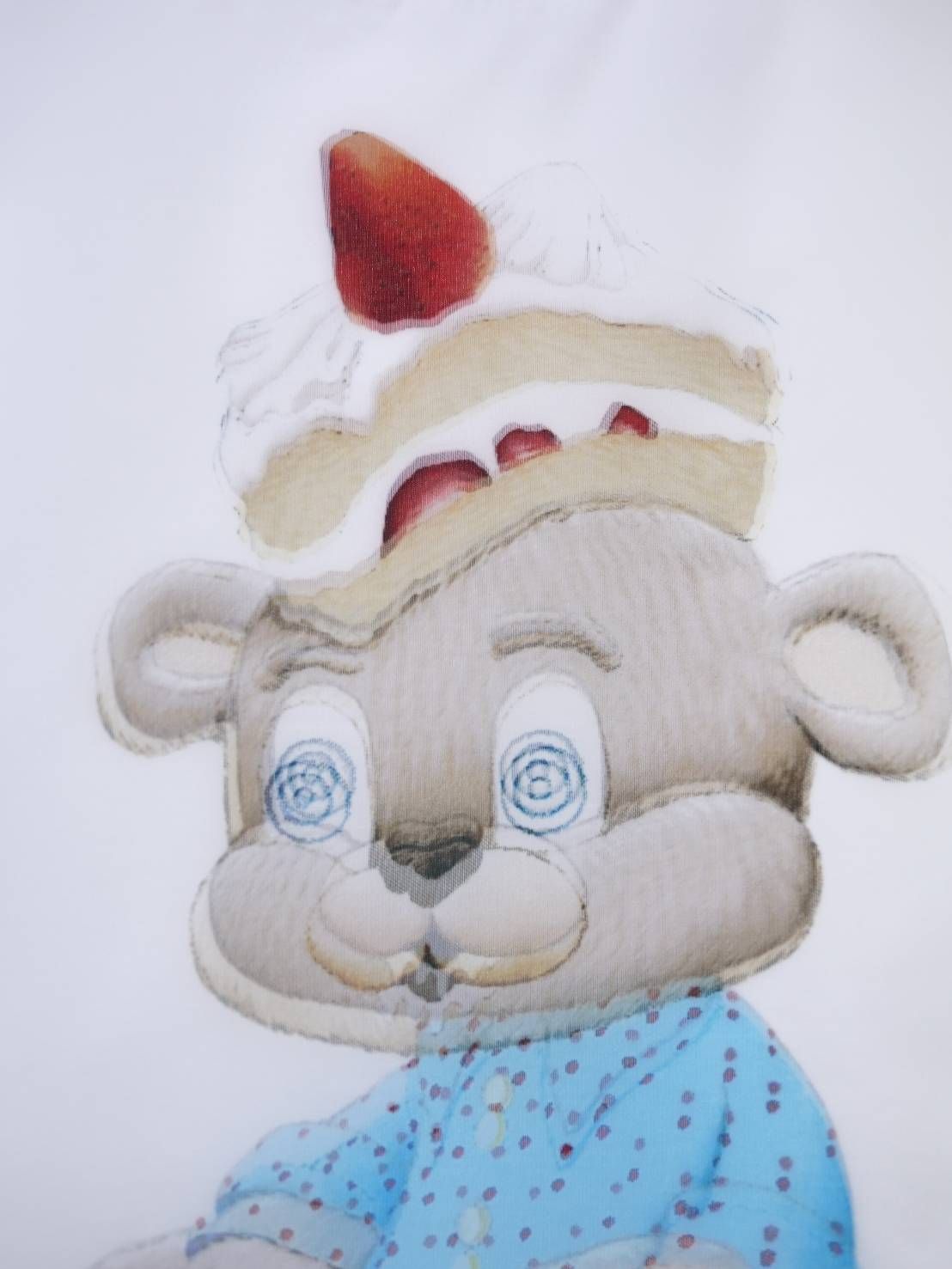 可愛いだけでは終わらない。違和感を纏う3DアートTシャツ / UNISEX /WHITE/ オーバーサイズ