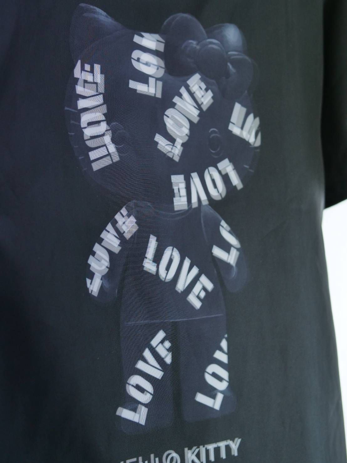 【3Dハローキティデザイン】 アートTシャツ / サンリオコラボ  / WHITE / ユニセックス