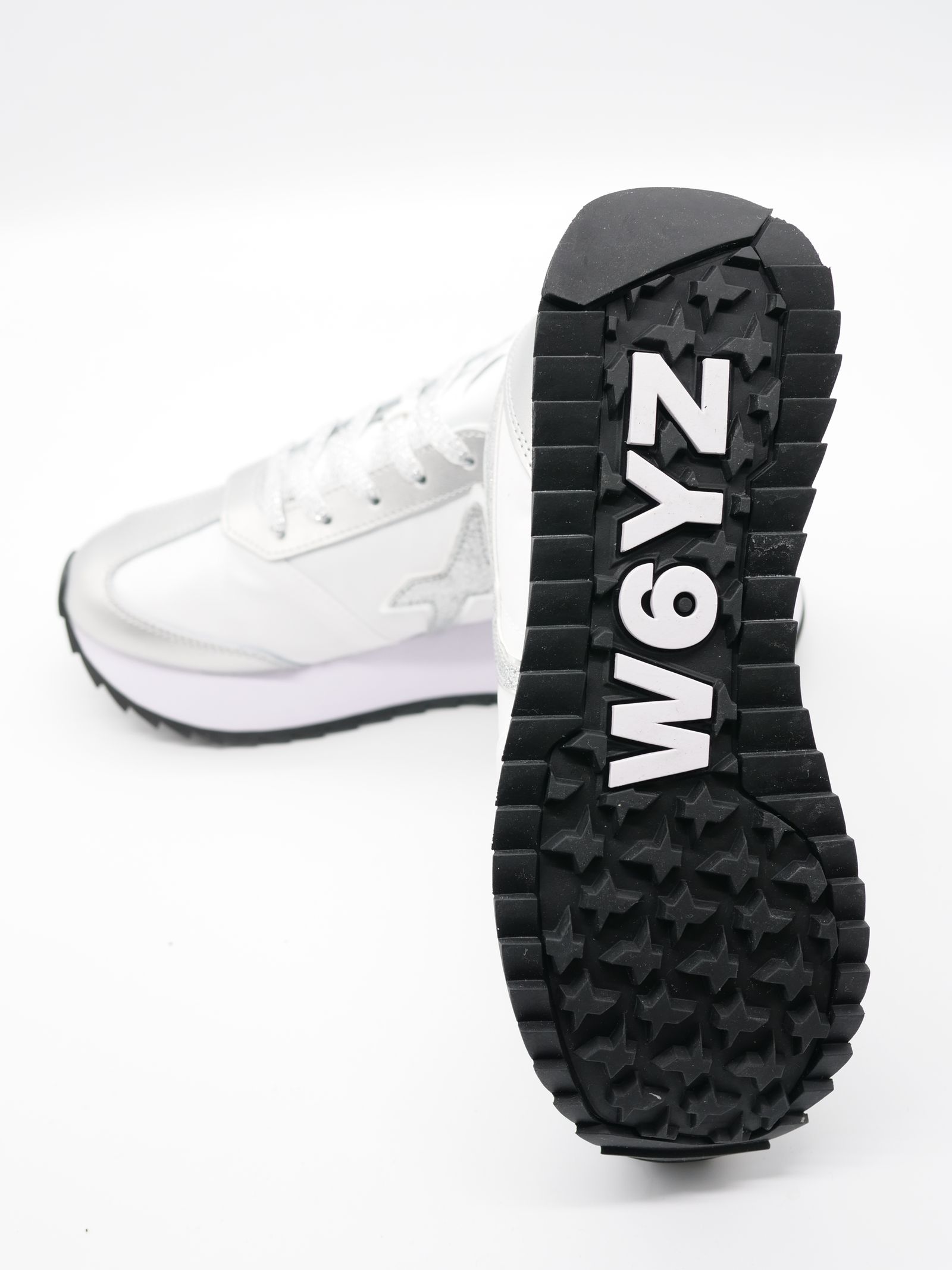 【希少レディース 】KIS-W  SILVER ×  WHITE / ローカットスニーカー「スウェード×ナイロン×パテントの異素材コンビネーション」