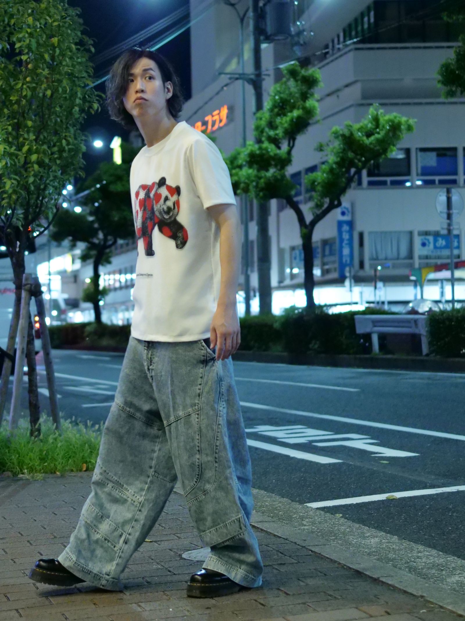 【3DアートTシャツ】RED LIST PANDA TR-004 /  ハートパンダ   / アートブランド / Art Tシャツ / WHITE / トロンプルイユファッション / ユニセックス