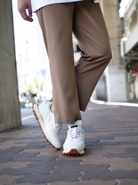 大人が愛する「ワイドパンツ」
