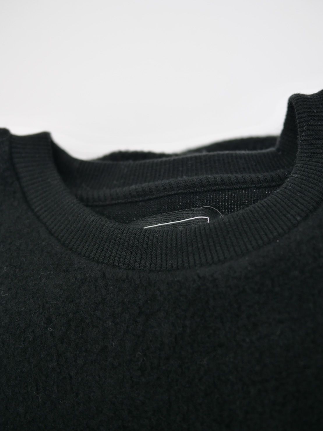 【パリで愛される】PARISブランド /  ハートワンポイント / WOOLブレンド / ユニセックス / セーター