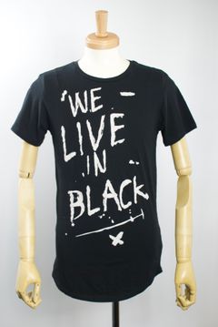28BWLF30 /WE LIVE  IN BLACK / 日本未発売 /ロックTシャツ/アーティスト着用ブランド / コットンジャージー