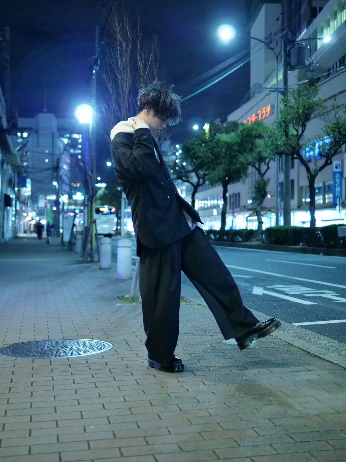 大人の雰囲気を最大限に引き立てる。