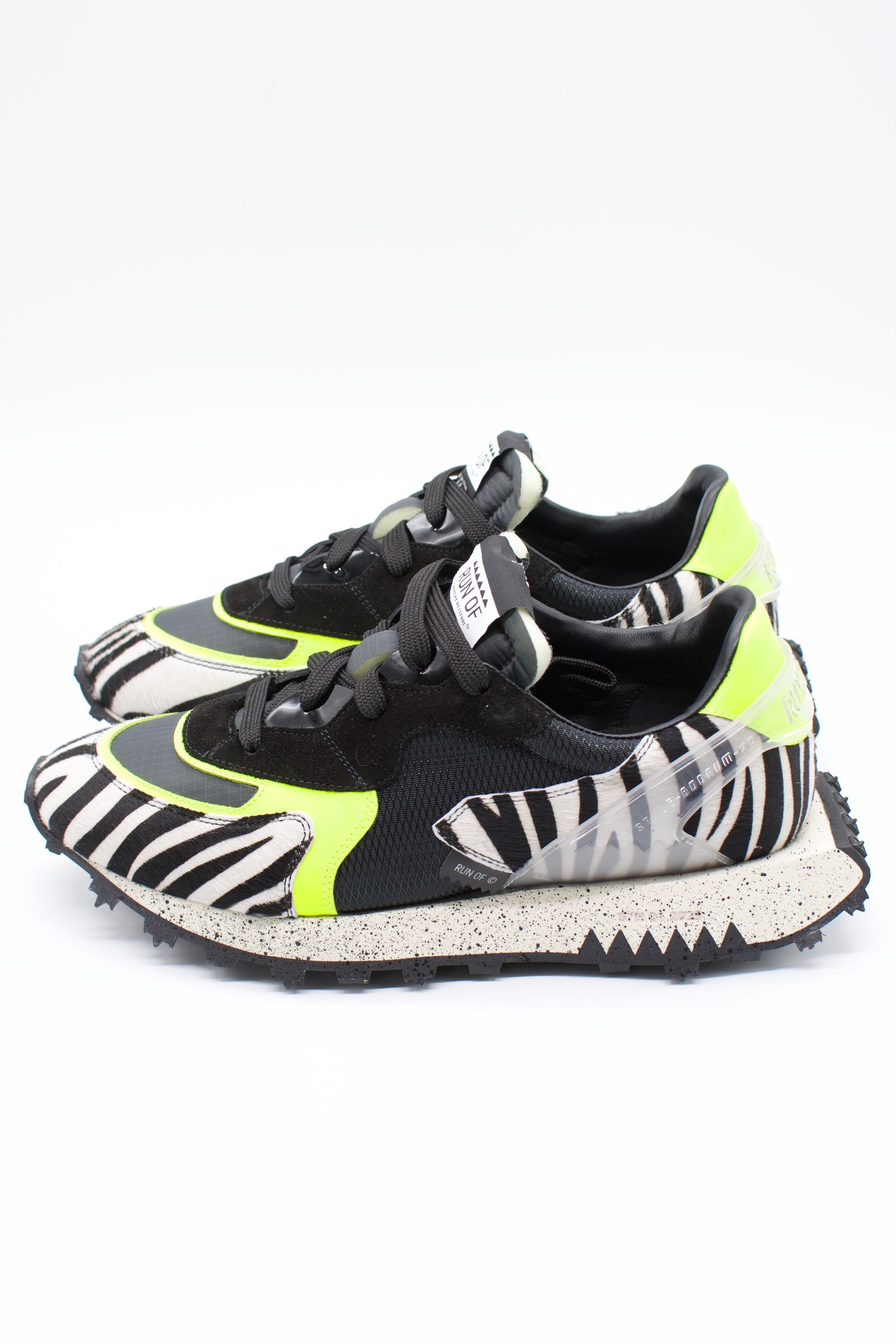 RUNOFスニーカー/  NAIROBI / ナイロビ /大注目スニーカー / 異素材コンビネーション / ダットスニーカー / BOEMOS社