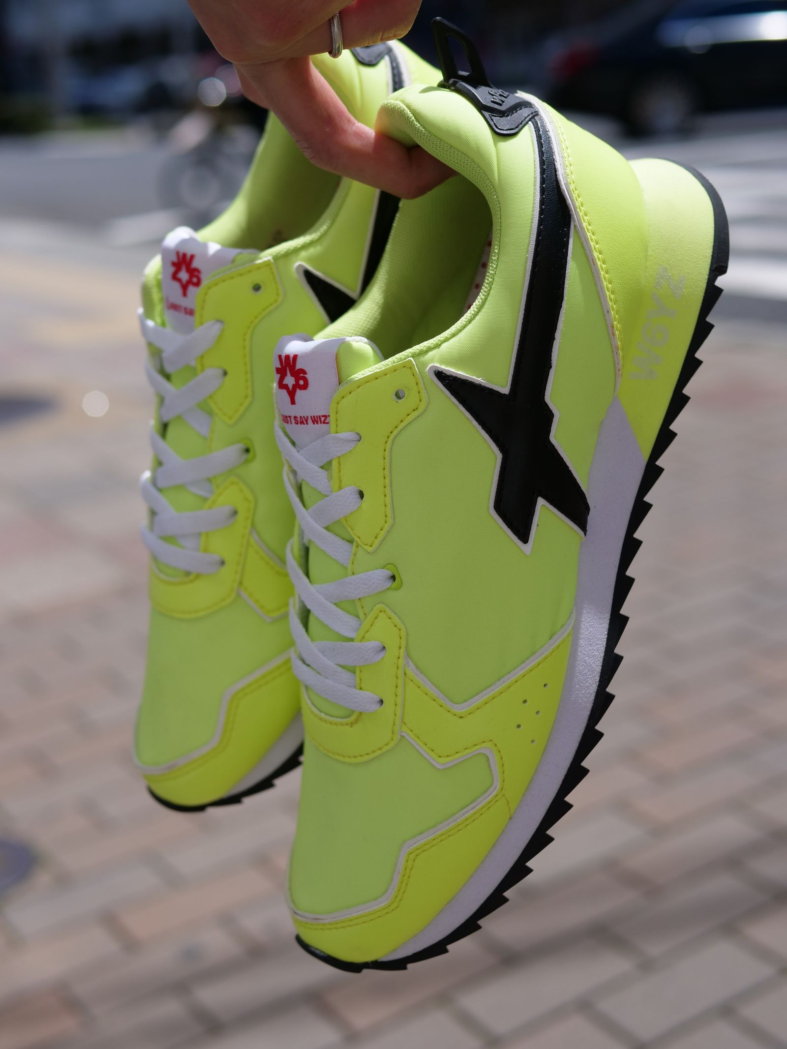 JET-M / NEON YELLOW /ローカットスニーカー「スウェード×ナイロン×レザーの異素材コンビネーション」