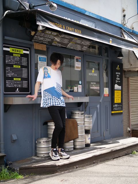 Tシャツ1枚でも体型を隠せる大人術。