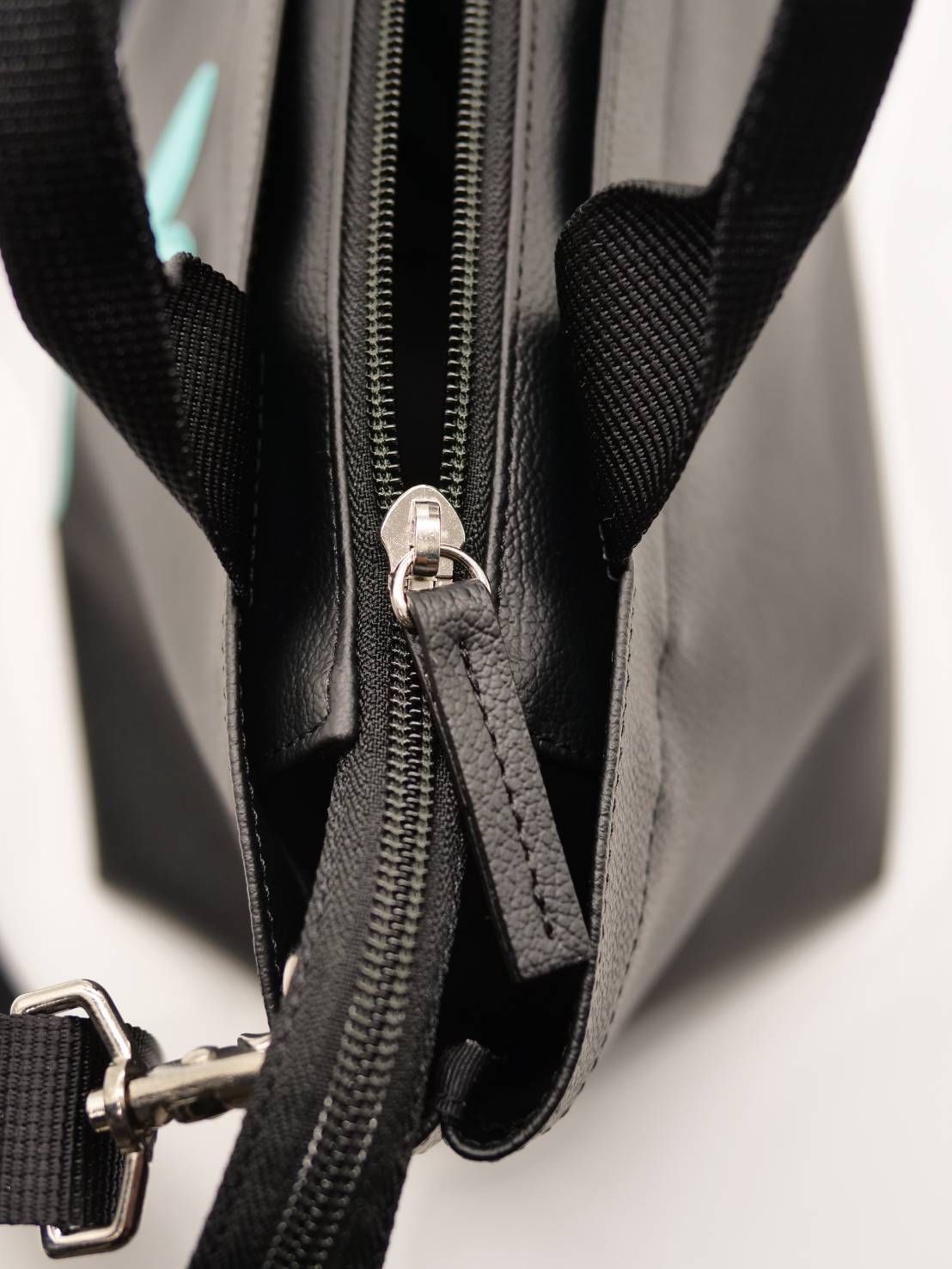 【実用性が高いBAG】 PARISブランドトートバッグ / BLACK / ハートデザイン / 刺繍 / ショルダーバック