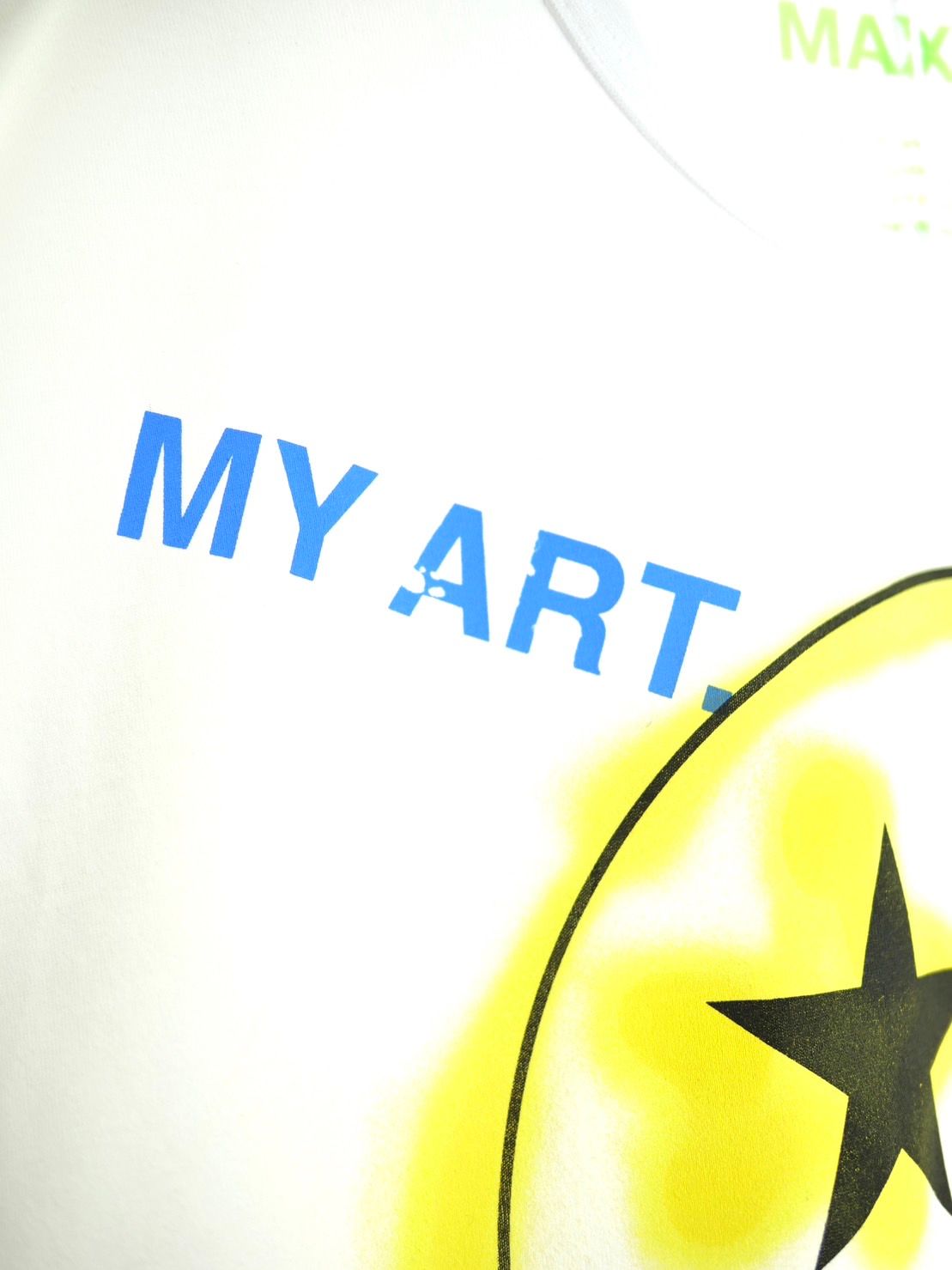 【アート作家が手がけるTシャツ】ONEMADE / 当店別注モデル / スプレーArt Tシャツ / 1点物 / 白色 / WHITE