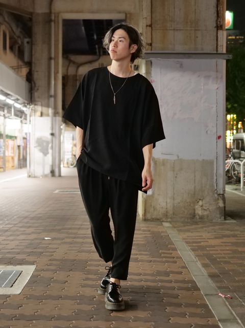大人は「楽さ」と「かっこよさ」の両立。オールブラックコーデ！